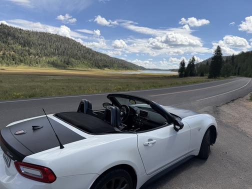 White 2018 FIAT 124 Spider Abarth
