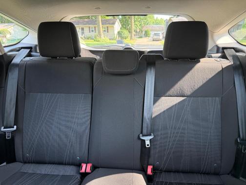 Gray 2015 Ford Focus SE