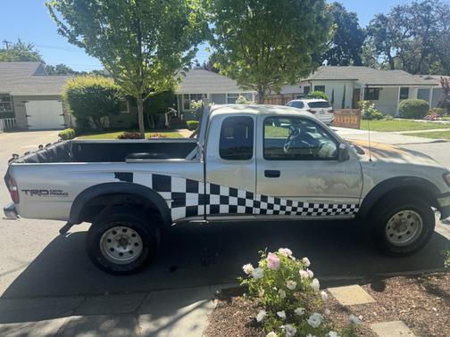 2004 Toyota Tacoma Xtracab