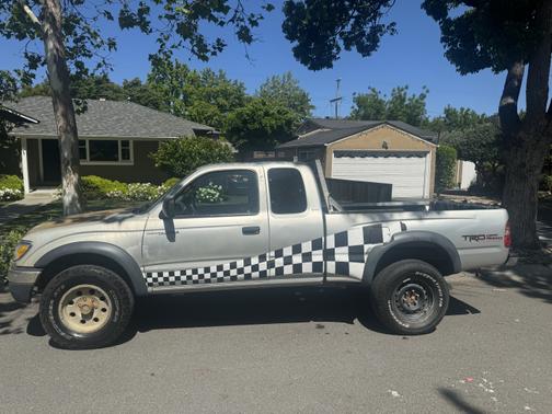 2004 Toyota Tacoma Xtracab