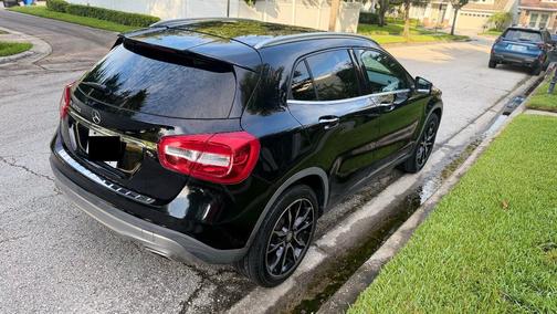 Black 2017 Mercedes-Benz GLA 250 Base