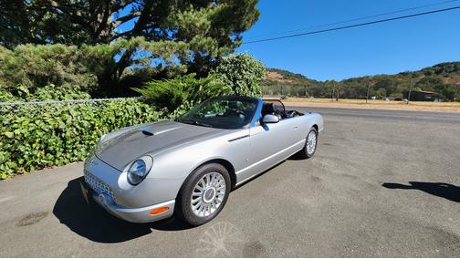 2004 Ford Thunderbird Deluxe