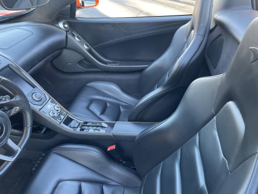 2015 McLaren 650S Base