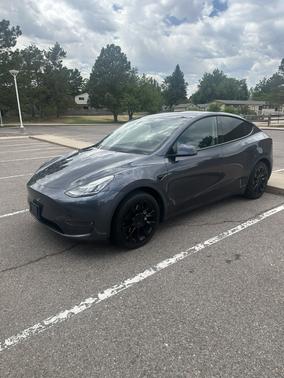 Gray 2022 Tesla Model Y Long Range