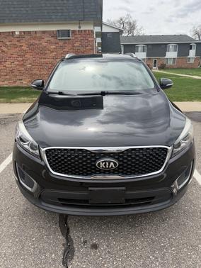 Black 2016 Kia Sorento LX