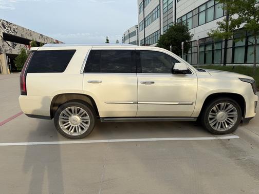 2015 Cadillac Escalade Platinum