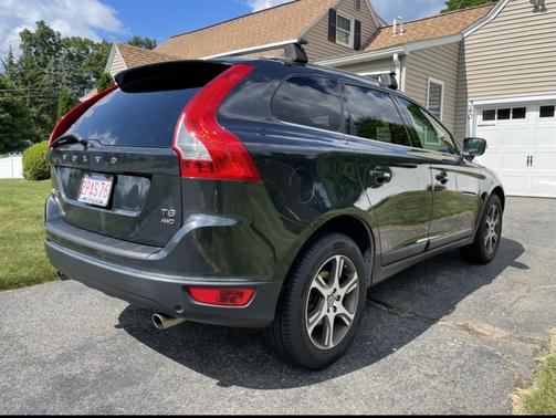 Photo 5 of 16 of 2012 Volvo XC60 T6 Premier Plus