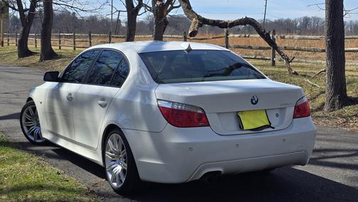 White 2008 BMW 550 i