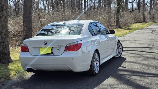 White 2008 BMW 550 i