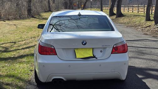 White 2008 BMW 550 i