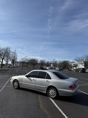 2001 Mercedes-Benz E-Class E320