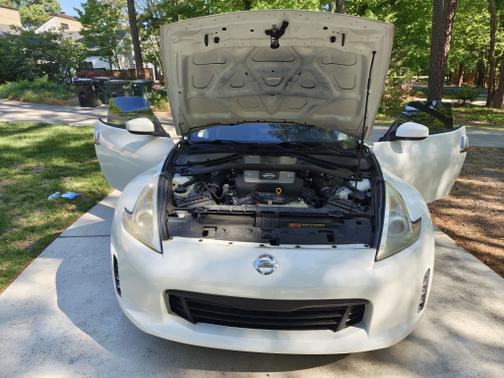 White 2013 Nissan 370Z Touring