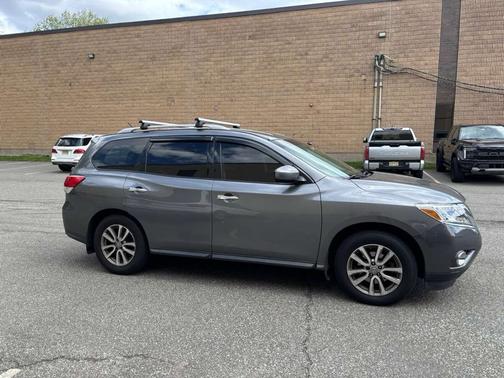 Gray 2015 Nissan Pathfinder S