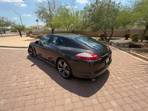 2012 Porsche Panamera 2