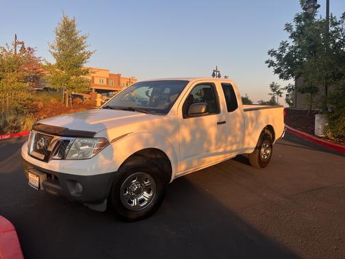 2012 Nissan Frontier S