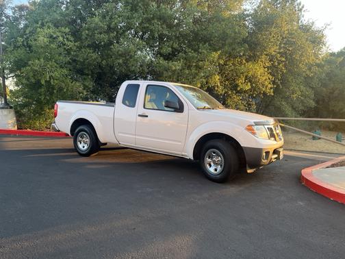 2012 Nissan Frontier S