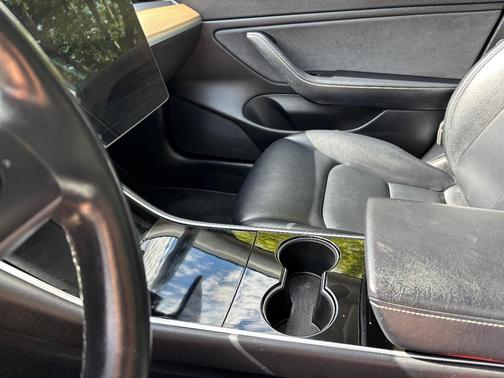 Silver 2018 Tesla Model 3 Long Range