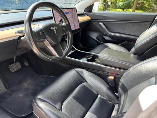 Silver 2018 Tesla Model 3 Long Range