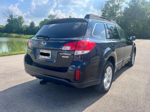 2013 Subaru Outback 2.5i Premium