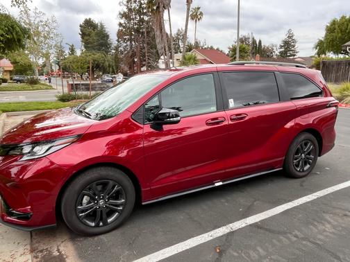 2025 Toyota Sienna XSE