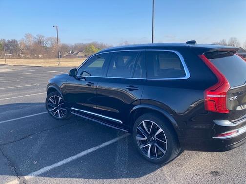 2023 Volvo XC90 B5 Plus 7 Passenger