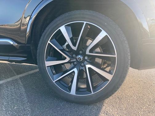 2023 Volvo XC90 B5 Plus 7 Passenger