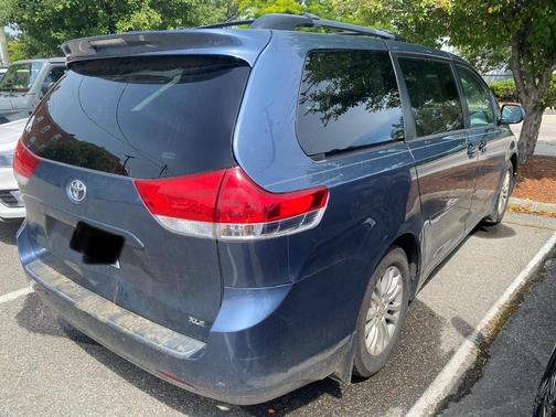 Blue 2013 Toyota Sienna XLE