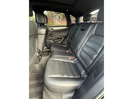 2016 Porsche Macan Macan Turbo