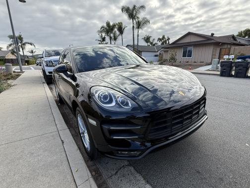 2016 Porsche Macan Macan Turbo