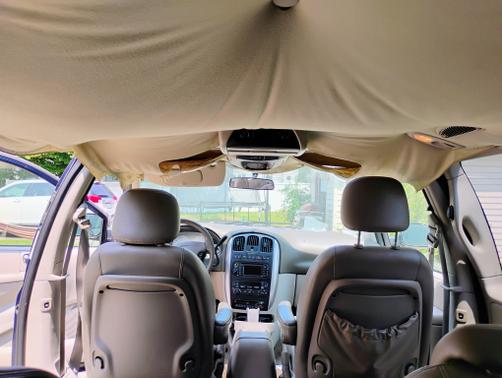 2005 Chrysler Town & Country Touring