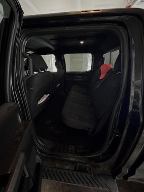 Black 2019 Ford F-150 XLT