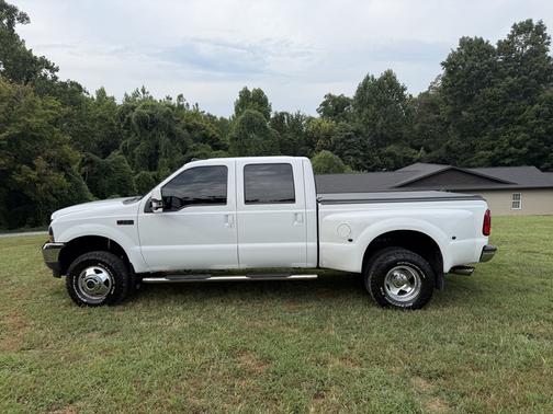 2002 Ford F-350 Lariat Crew Cab Super Duty DRW
