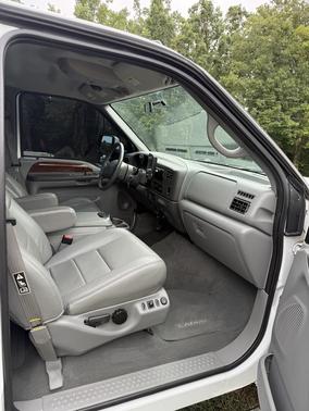 2002 Ford F-350 Lariat Crew Cab Super Duty DRW