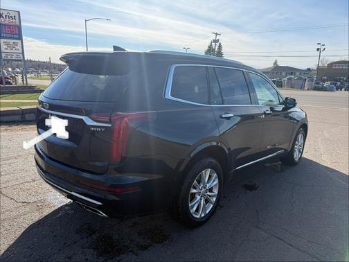 Black 2022 Cadillac XT6 Luxury AWD