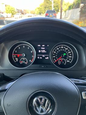 2017 Volkswagen Golf Alltrack TSI S