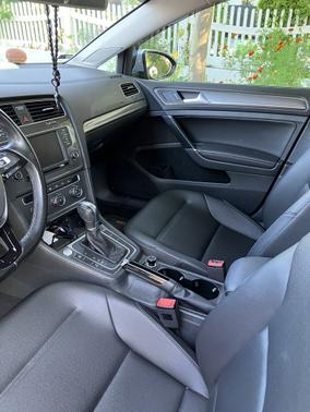 2017 Volkswagen Golf Alltrack TSI S