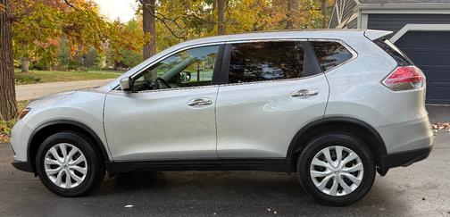 2015 Nissan Rogue S