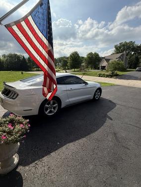 White 2016 Ford Mustang V6