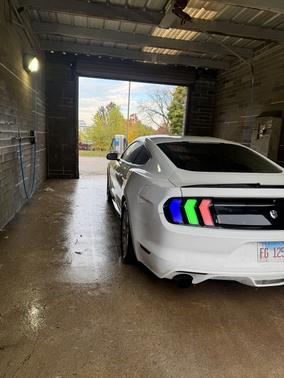 White 2016 Ford Mustang V6