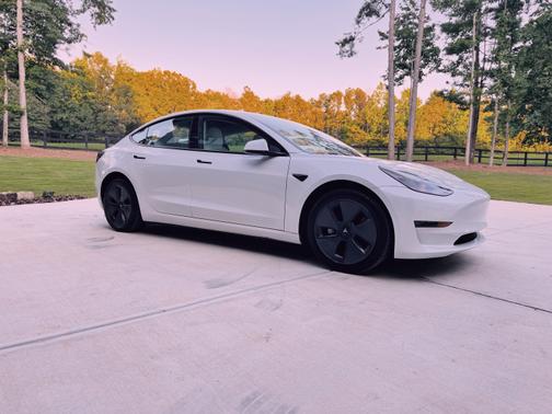 2023 Tesla Model 3 Base