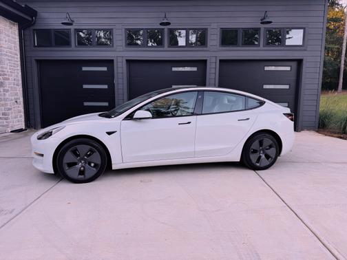 2023 Tesla Model 3 Base