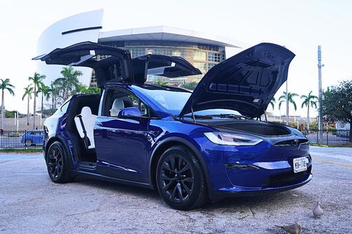 Blue 2022 Tesla Model X Long Range
