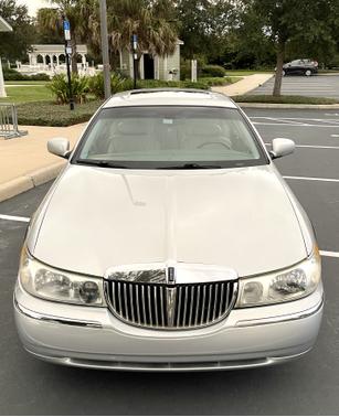 2002 Lincoln Town Car Cartier