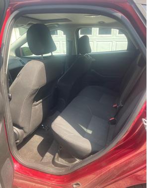 Red 2016 Ford Focus SE