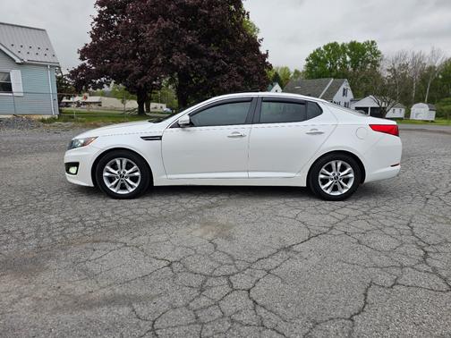 White 2011 Kia Optima EX Turbo