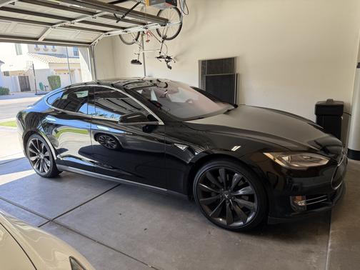 2014 Tesla Model S 85