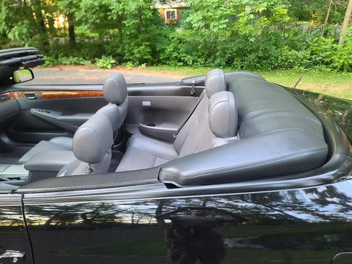 Black 2008 Toyota Camry Solara SLE