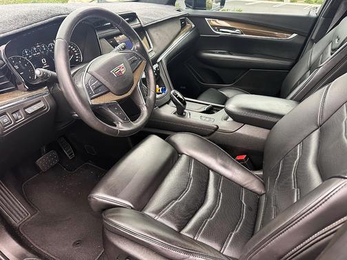 2017 Cadillac XT5 Platinum