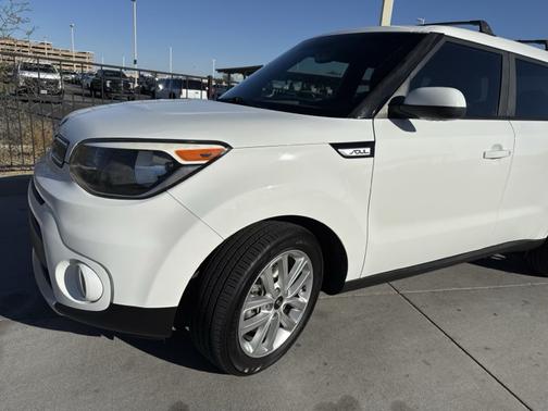 2017 Kia Soul +