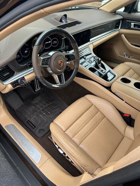 2018 Porsche Panamera Panamera 4S Sport Turismo